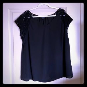 Short sleeve blouse